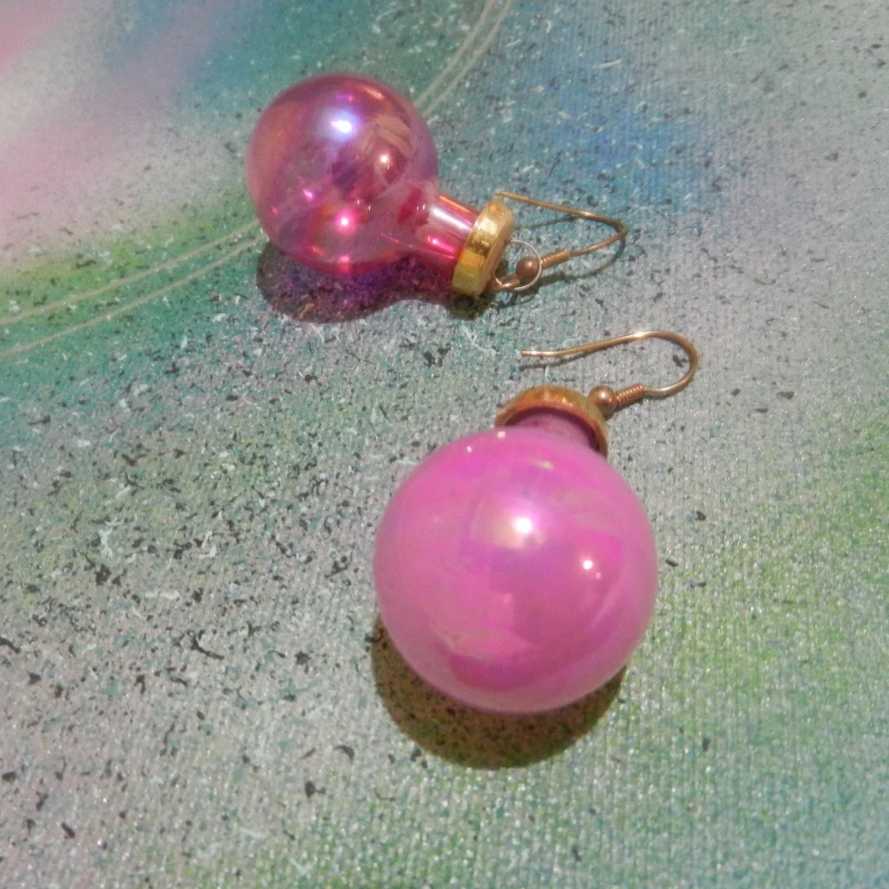 VTG Contempo pink Barbiecore earrings pierced Christmas ornament gold tone caps